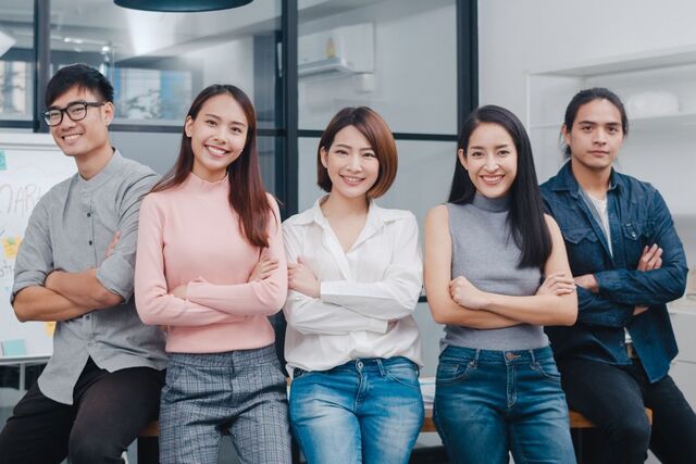 5 Tantangan Gen Z di Dunia Kerja 2025: Studi Baru Ungkap Realita Exclusive